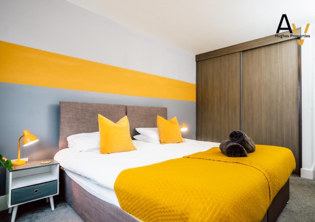 Stylish One-Bedroom Apartment - Free Wi-Fi, 4 Mins From Station, Perfect For Business Stays By Av Hughes Properties ميلتون كينيز المظهر الخارجي الصورة